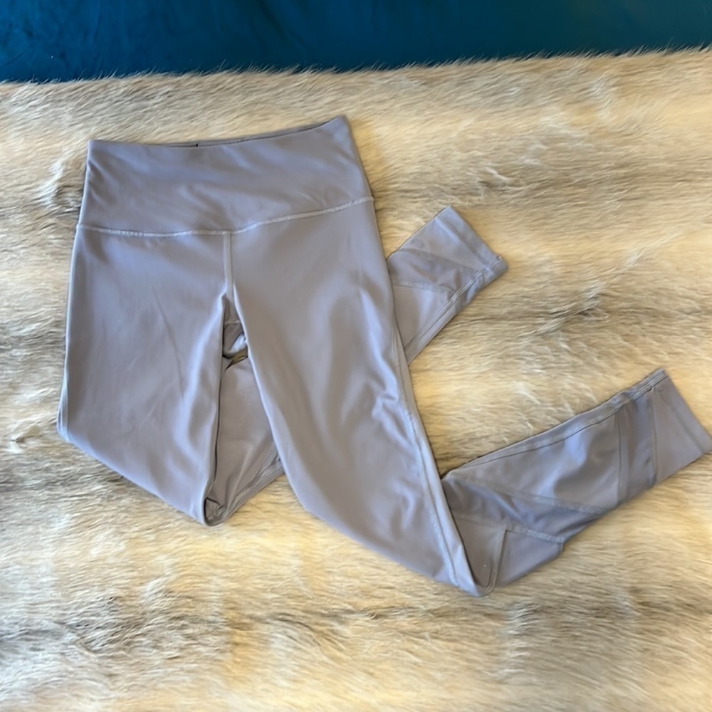 VICTORIA’S SECRET Victoria Sport Gray XS Shear Mesh Panels 💠 Cutouts Leggings
